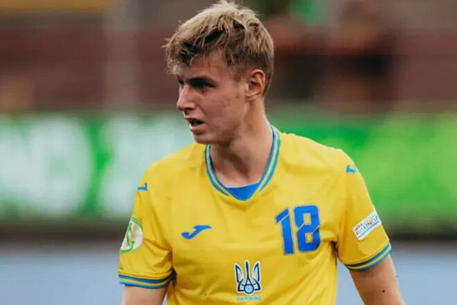 УАФ наказала двух сотрудников за ужасную дисквалификацию футболиста