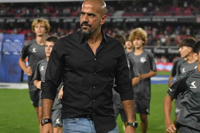 ФОТО. Легендарного экс-футболиста дисквалифицировали на 6 месяцев