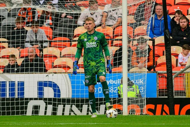 Украинский вратарь получил тяжелую травму в Европе и не сыграет в этом году