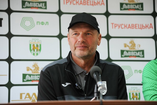 Екскоуч збірних України проїхався по методу Суркіса звільнити Шовковського