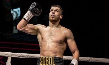 Український боксер знищив суперника у другому раунді і завоював титул