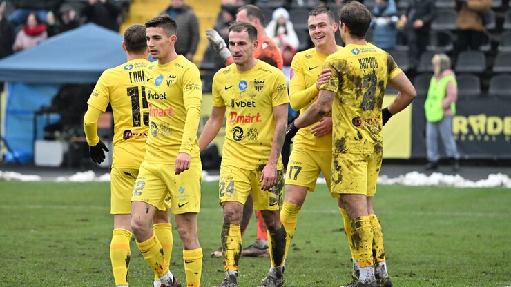 Летят в УПЛ. Буковина спокойно выиграла очередной матч Первой лиги