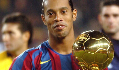 ВІДЕО. Роналдіньо опублікував рідкісне відео із Золотим м’ячем