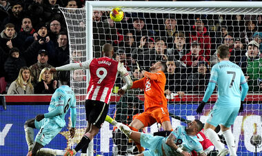 Брентфорд – Бернли – 3:1. Четыре забитых после 80-й минуты. Видео голов