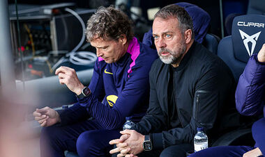 ВИДЕО. Коуч Барсы чуть не заплакал после победы. Его успокаивал игрок