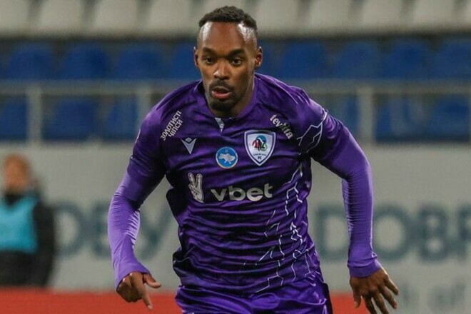 Сенсаційний клуб УПЛ відсторонив зіркового легіонера. Відомі деталі