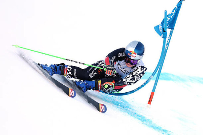 Гірські лижі. Історичний тріумф новозеландки, невдалий виступ Шиффрін