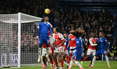 ВИДЕО. Чалоба забил после углового. Челси в меньшинстве вышел вперед