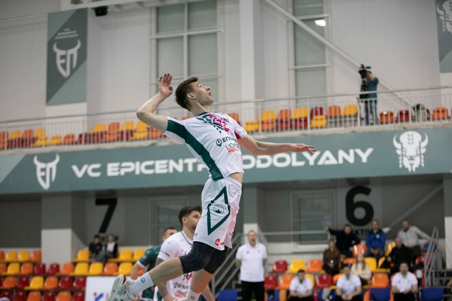 Перша перемога Поділля та черговий успіх Епіцентру