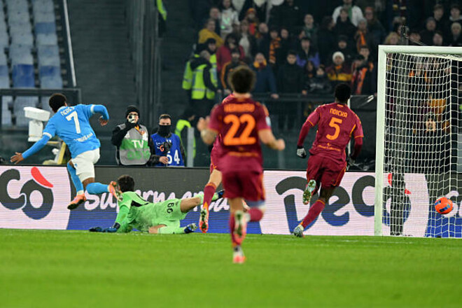 Зламана серія та гол ексгравця Шахтаря. Рома без Довбика програла Наполі