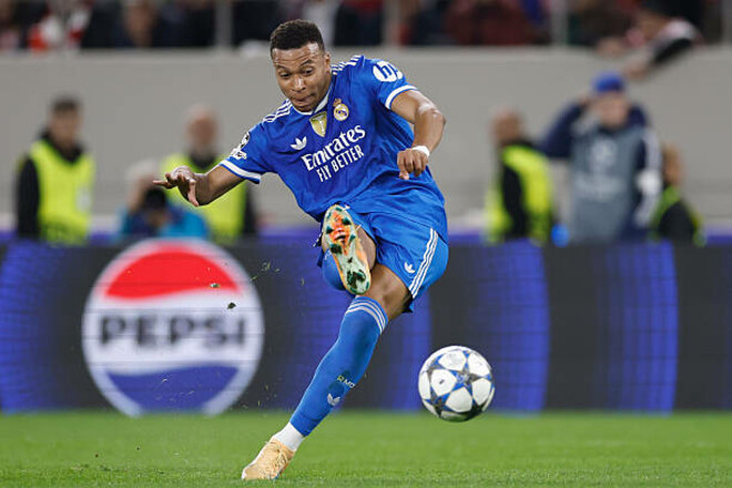 Мбаппе забил очередной гол с пенальти в сезоне 2025/26. Сколько уже имеет?