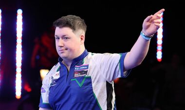 Дартс. Макгирк вышел в 1/8 финала ЧМ-2025, победа шотландского вундеркинда