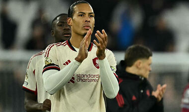 Вирджил ван Дейк и еще 15 полевых игроков, сыгравших все 13 туров в АПЛ