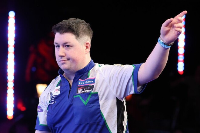 Дартс. Макгірк вийшов до 1/8 ЧС-2025, перемога шотландського вундеркінда