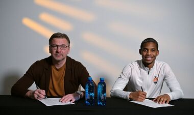 ФОТО. Как Педро Энрике подписывал новый контракт с Шахтером