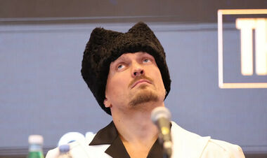 Усик назвав чотирьох суперників і звернувся до фанатів