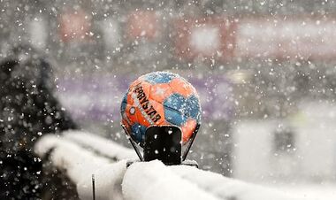 Снігу білого насипала зима. Перенесено матч чемпіонату Нідерландів