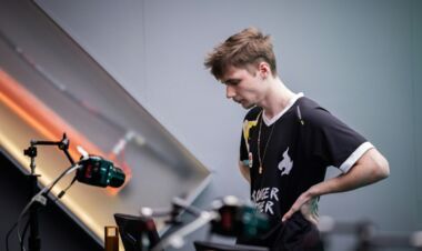 Экс-игрок Passion UA ​​раскрыл свои доходы со стикеров Shanghai Major 2024