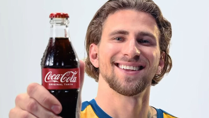 ВИДЕО. Забарный стал амбассадором Сola-Cola, но фаны его затролили