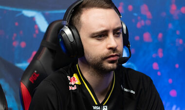 «Я влияю на это». Тренер NAVI по Dota 2 о нестабильность команды