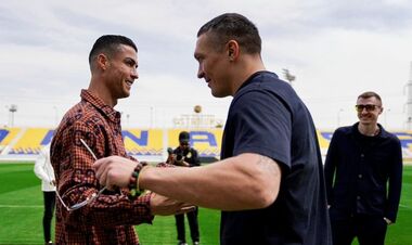 Усик лаконічно звернувся до Роналду після чемпіонства Аль-Насра