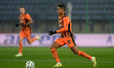 Титулованный клуб собирается подписать полузащитника Шахтера