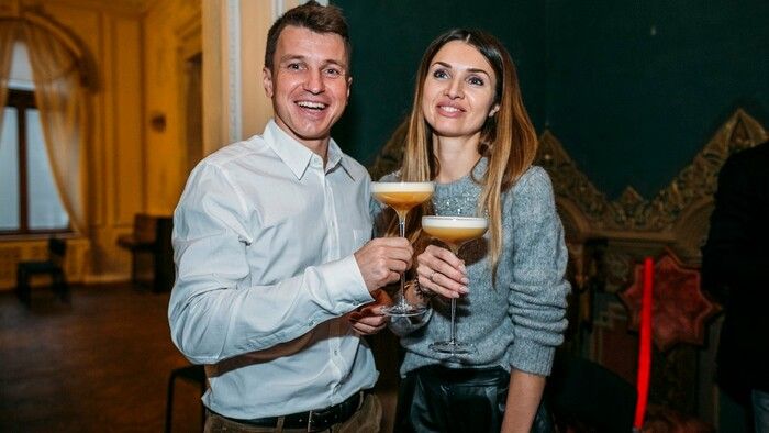 Дружина Руслана Ротаня склала компанію відомому росіянину