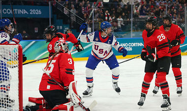 Хокей на Олімпіаді: Канада проти США, відомі всі чвертьфіналісти