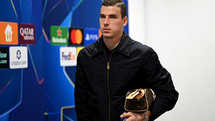 ФОТО. Винисиус собрал игроков Реала в ресторане. Лунин уехал первым