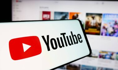Источник: власти россии заблокировали YouTube на территории страны