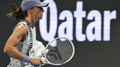 Свентек с камбеком разгромила Касаткину на пути в четвертьфинал Дохи