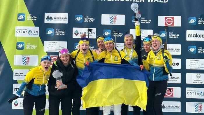 Командный дух. Украинские биатлонистки выиграли Малый хрустальный глобус