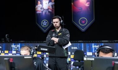 Тренер NAVI объяснил, почему команде сложнее играть онлайн
