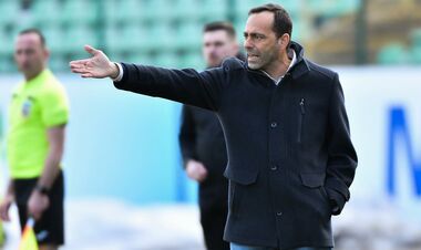 Тренер Карпат: «Ко мне проявляют неуважение. Нам очень тяжело»