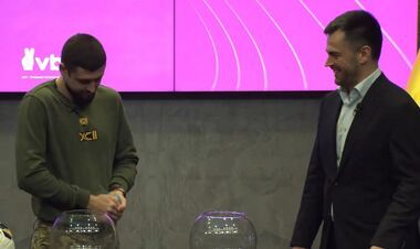 ВІДЕО. Курйоз при жеребкуванні. Під час оголошення зламали кульку з Динамо