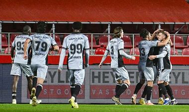 Сикан вышел на замену. Андерлехт разгромил Антверпен и вышел в финал Кубка