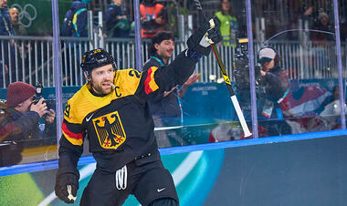 Хоккей на Олимпиаде. 5 шайб сборной США, яркая игра Германии