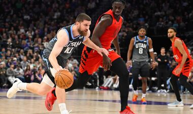 НБА: Ефективний Михайлюк, сенсація в Оклахомі та розгром від Лейкерс