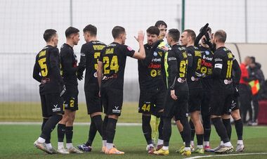 СК Полтава и Буковина играют товарищеский матч. Стартовые составы