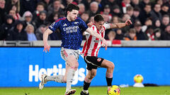 Арсенал потерял очки в чемпионской гонке. Ярмолюк сыграл за Брентфорд