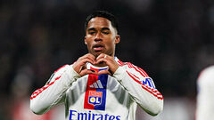 ФОТО. Нападник Реала вручив персоналізований подарунок Роману Яремчуку