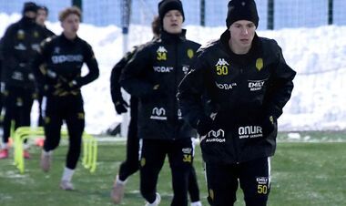 Рух перед грою з Шахтарем відмовився від спарингів