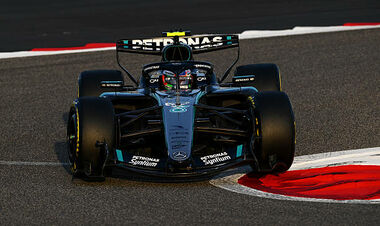 Тесты Формулы-1: симуляция гонки Мерседеса и Феррари, работа Пиастри