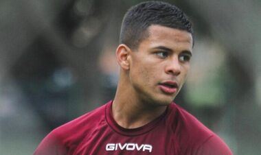 Источник: Хуниор Колина может стать игроком Руха