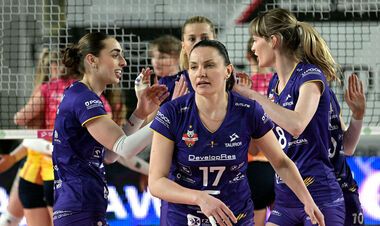 Команда украинки вышла в полуфинал чемпионата Польши с сухим счетом