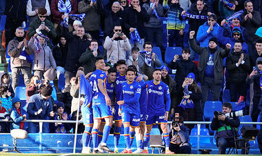 Ла Лига: сенсационное поражение Вильярреала, ничьи Севильи и Эспаньола