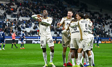 ПСЖ сброшен с трона. Ланс разгромил Париж и возглавил Лигу 1