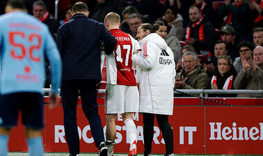 «Нікому не побажаєш такого». Тренер Аякса висловився про травму Зінченка