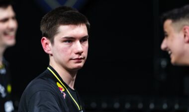 NAVI – MOUZ. PGL Cluj-Napoca. Групповой этап. Смотреть онлайн. LIVE