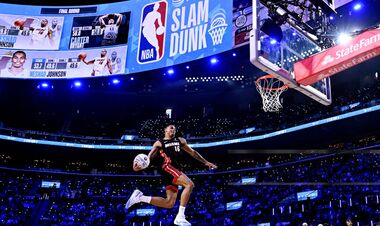 ВИДЕО. Джонсон выиграл конкурс данков, Лиллард – трехочковых на Матче звезд